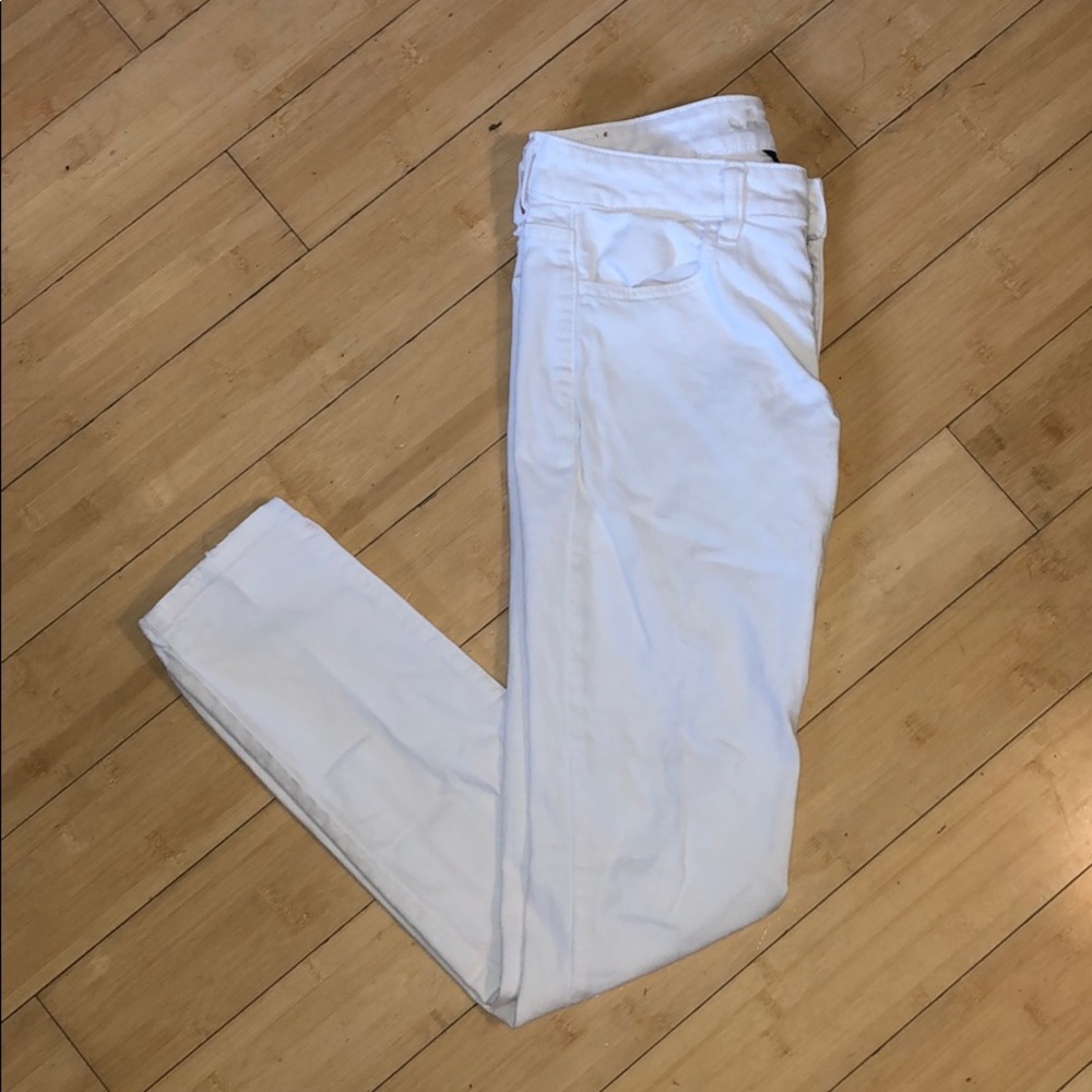 White American Eagle Jeans/jeggings
